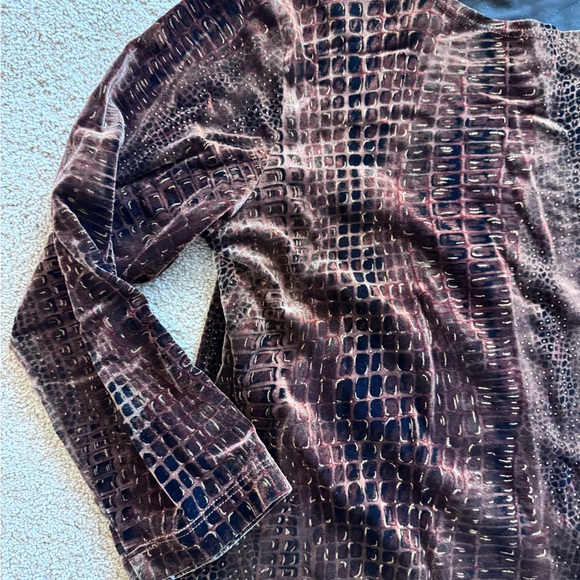 Elegant Brown Velvet Women's Top - Picture 2 of 3